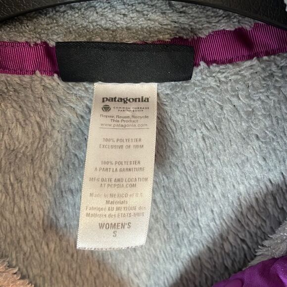 EUC Patagonia Synchilla Retool Gray and Purple Snap Button Pullover Small - Picture 6 of 12